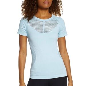 NWT ZELLA Orydalis Stretchy Seamless Short Sleeve Top Blue Workout Athletic SM